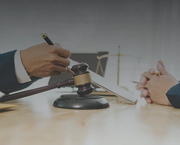 خدمات قانونية